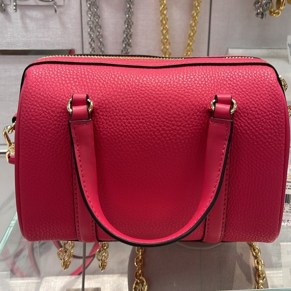 Michael Kors Travel Small Duffle Leather Crossbody Satchel Electric Pink
NWT - Picture 9 of 16